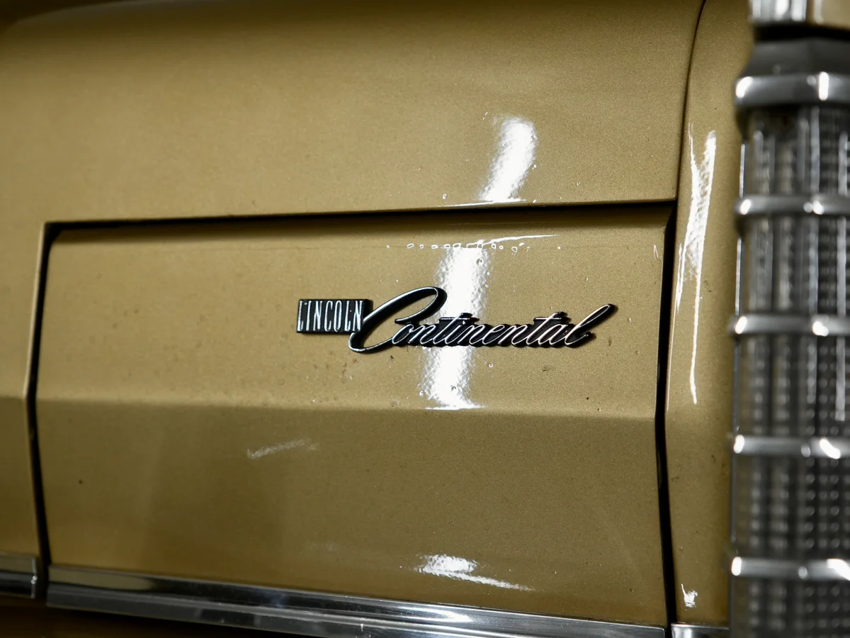 Continental Schriftzug
